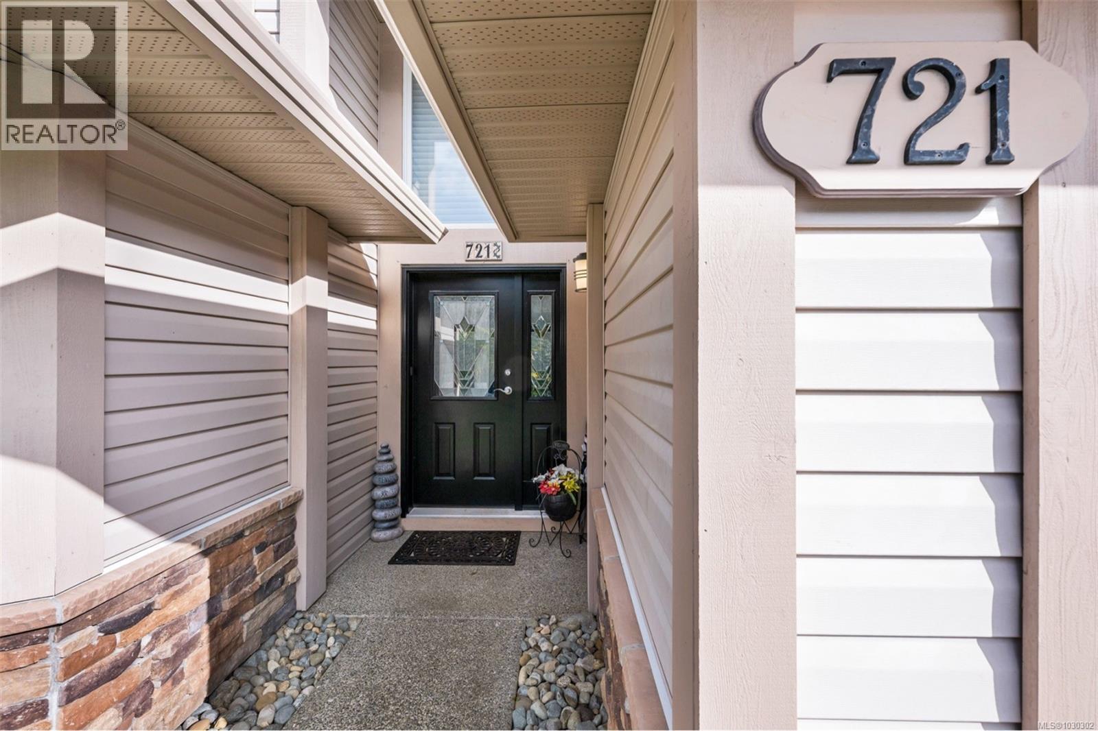 721 Country Club Dr - 15