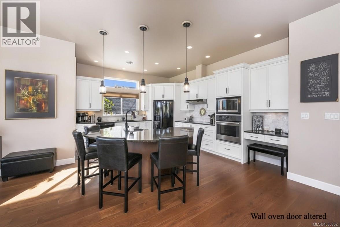 721 Country Club Dr - 23