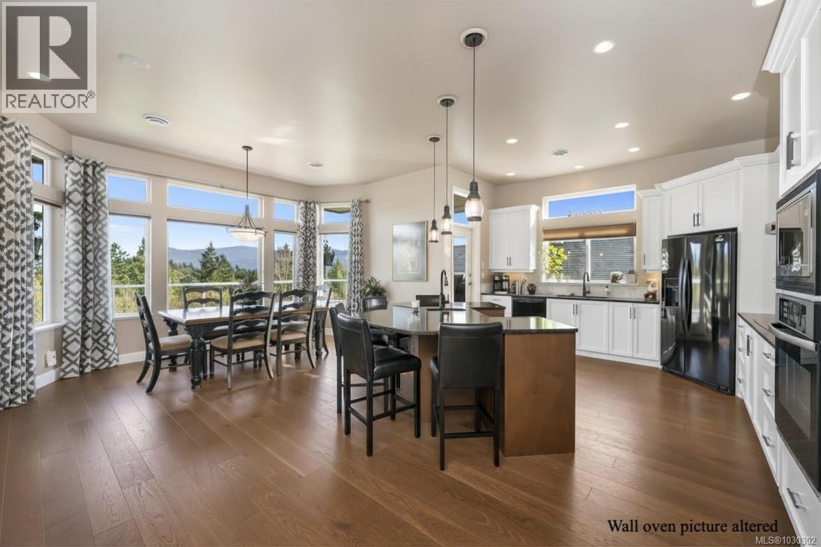 721 Country Club Dr - 6