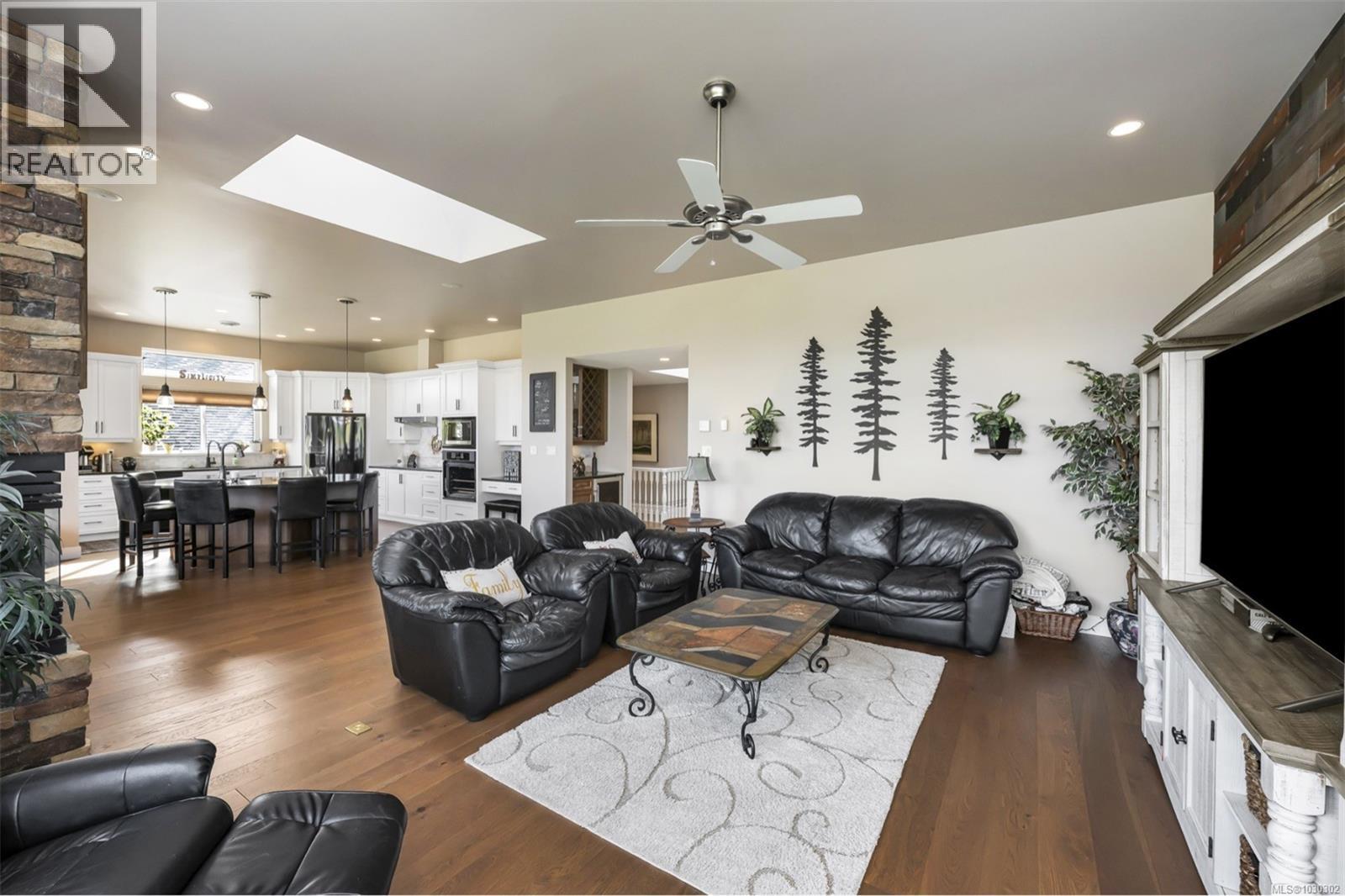 721 Country Club Dr - 21