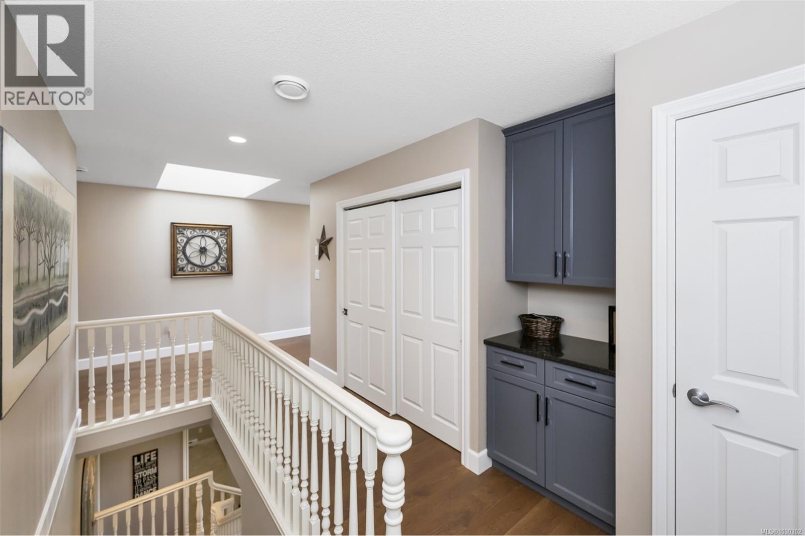 721 Country Club Dr - 34
