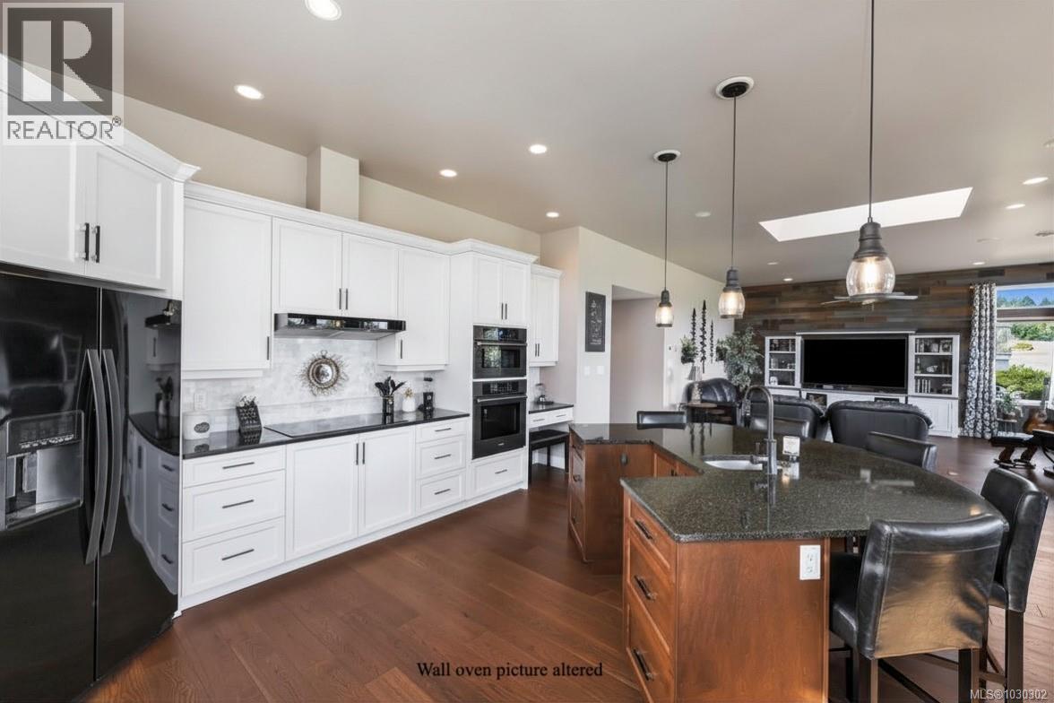 721 Country Club Dr - 25