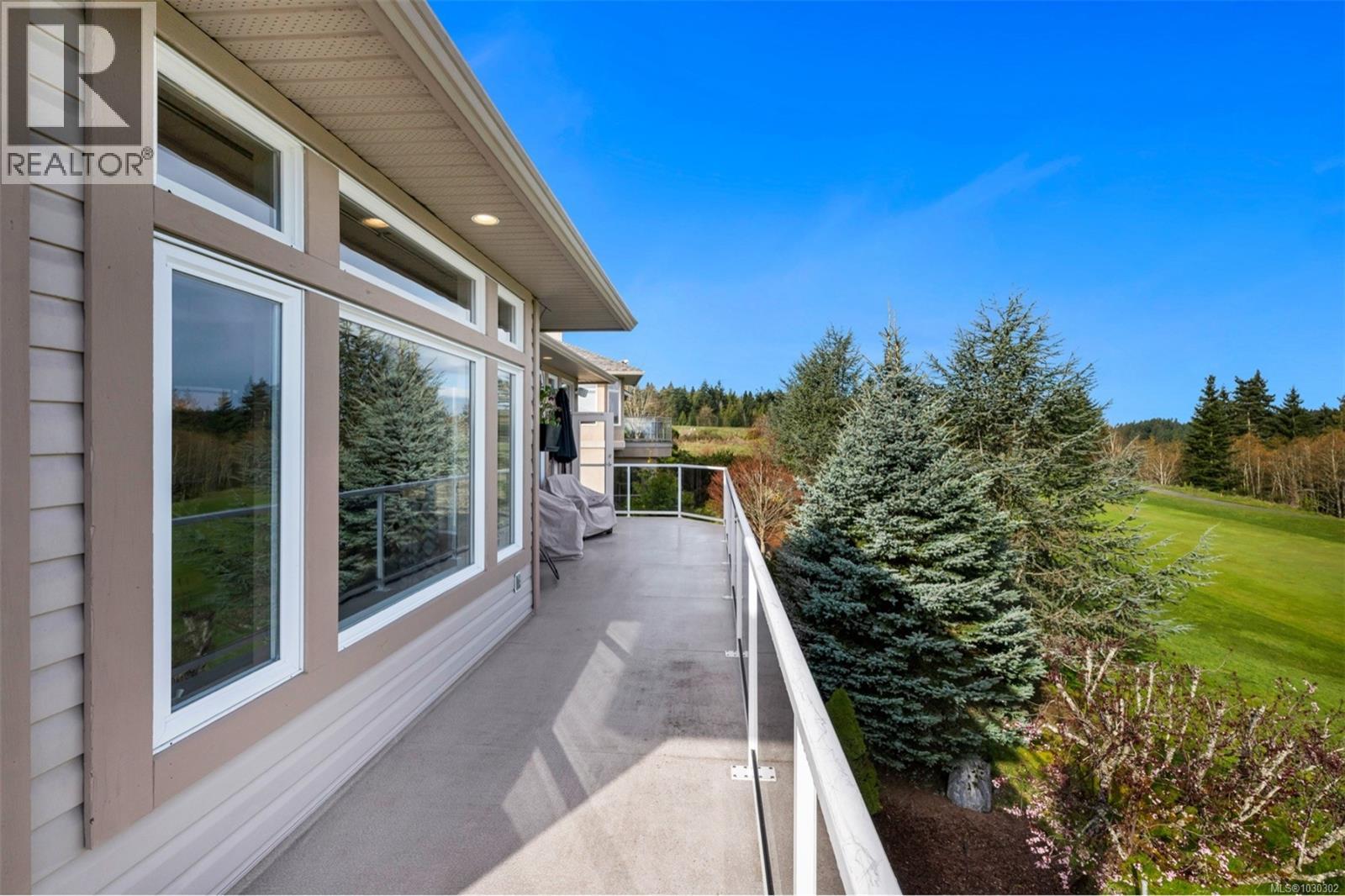 721 Country Club Dr - 72