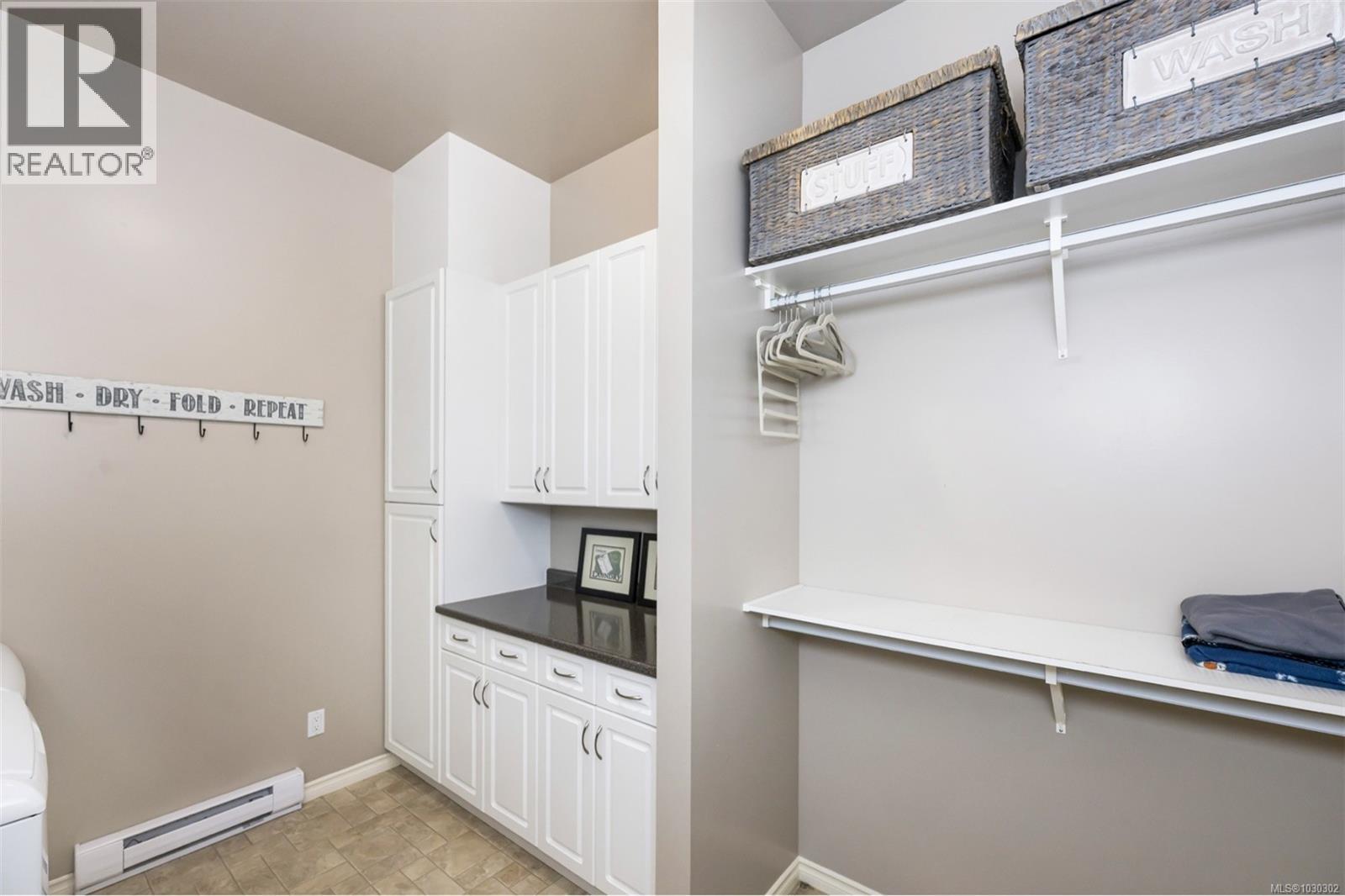 721 Country Club Dr - 46