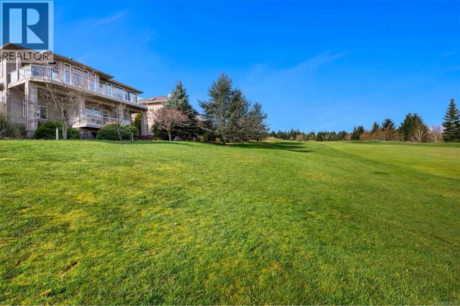 721 Country Club Dr - 14