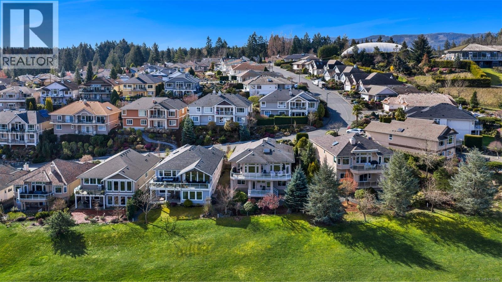 721 Country Club Dr - 63