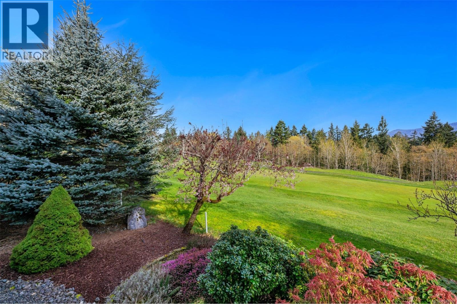 721 Country Club Dr - 73