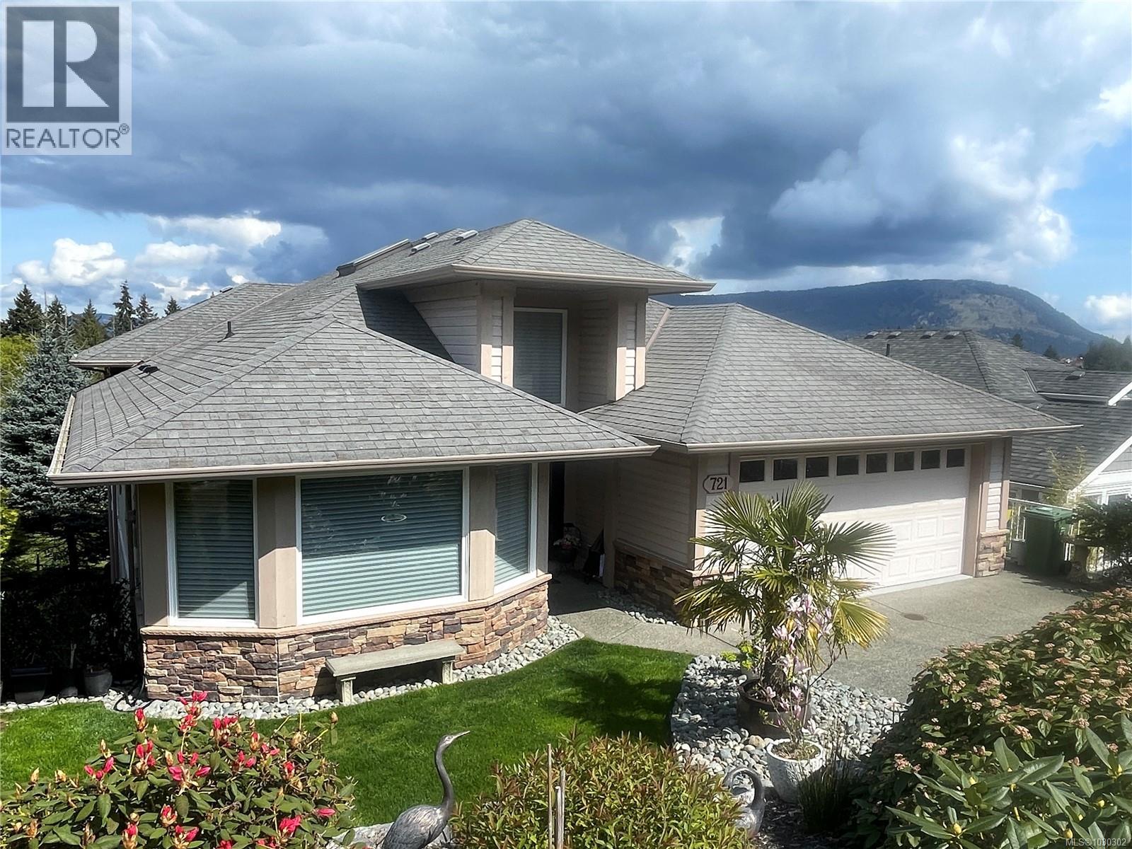 721 Country Club Dr - 80