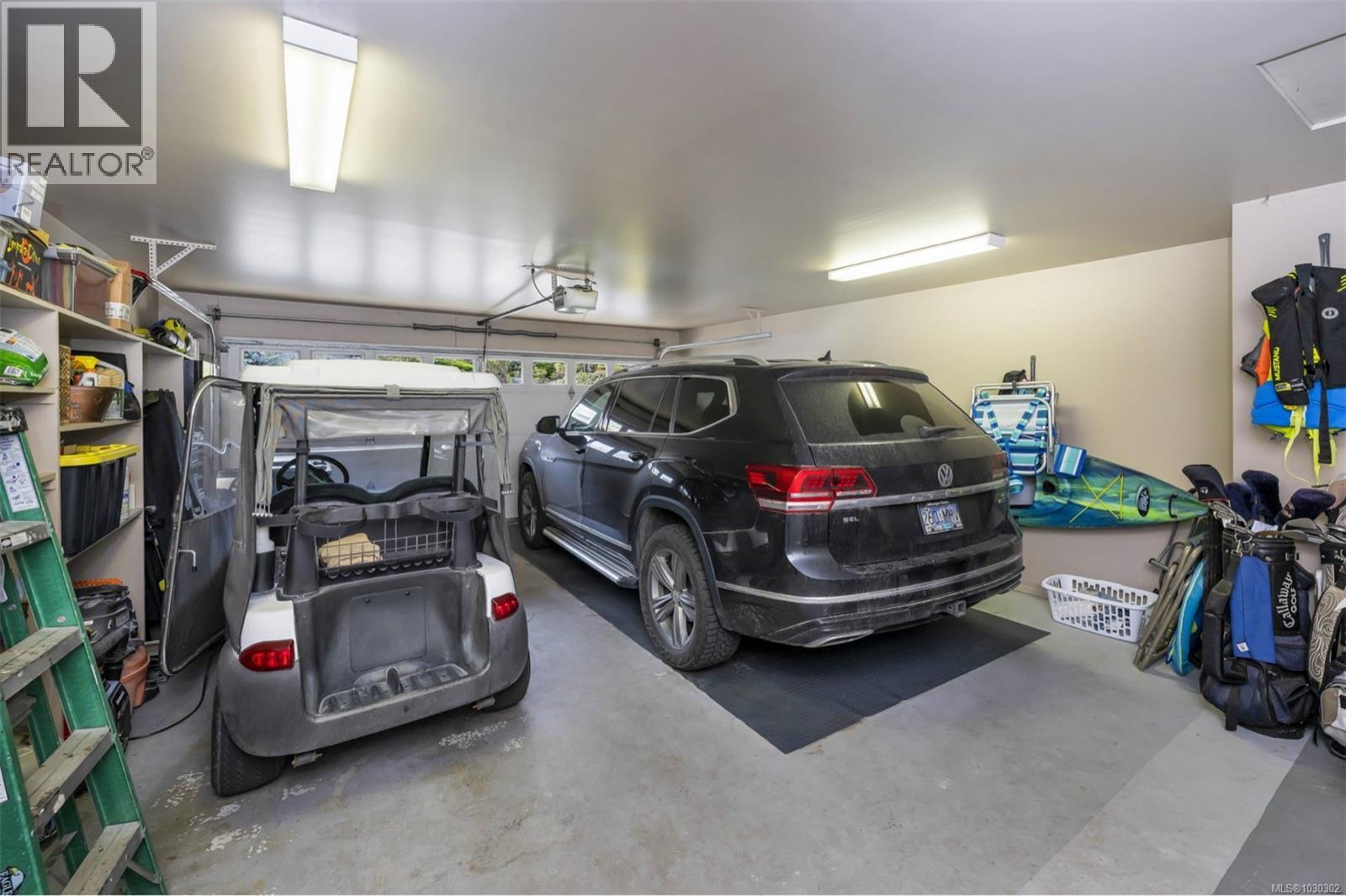 721 Country Club Dr - 76