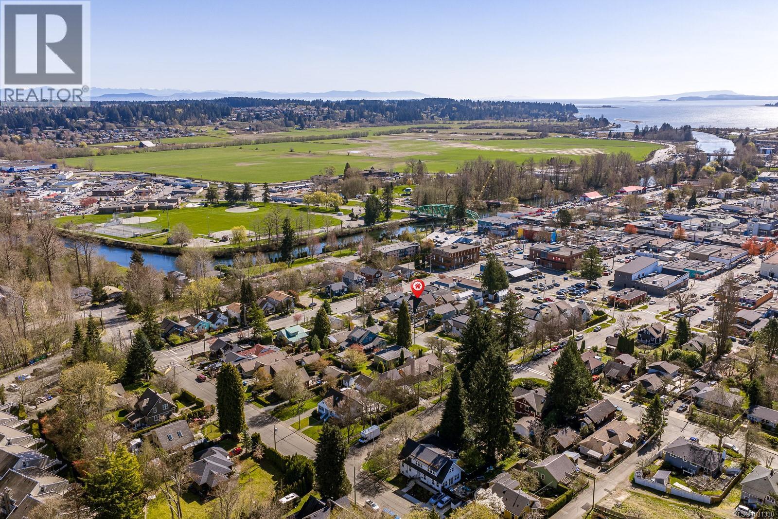 232 2nd St, Courtenay