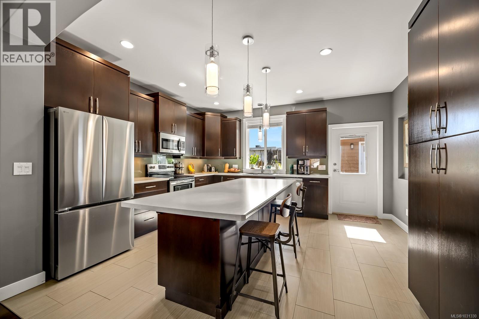 232 2nd St, Courtenay