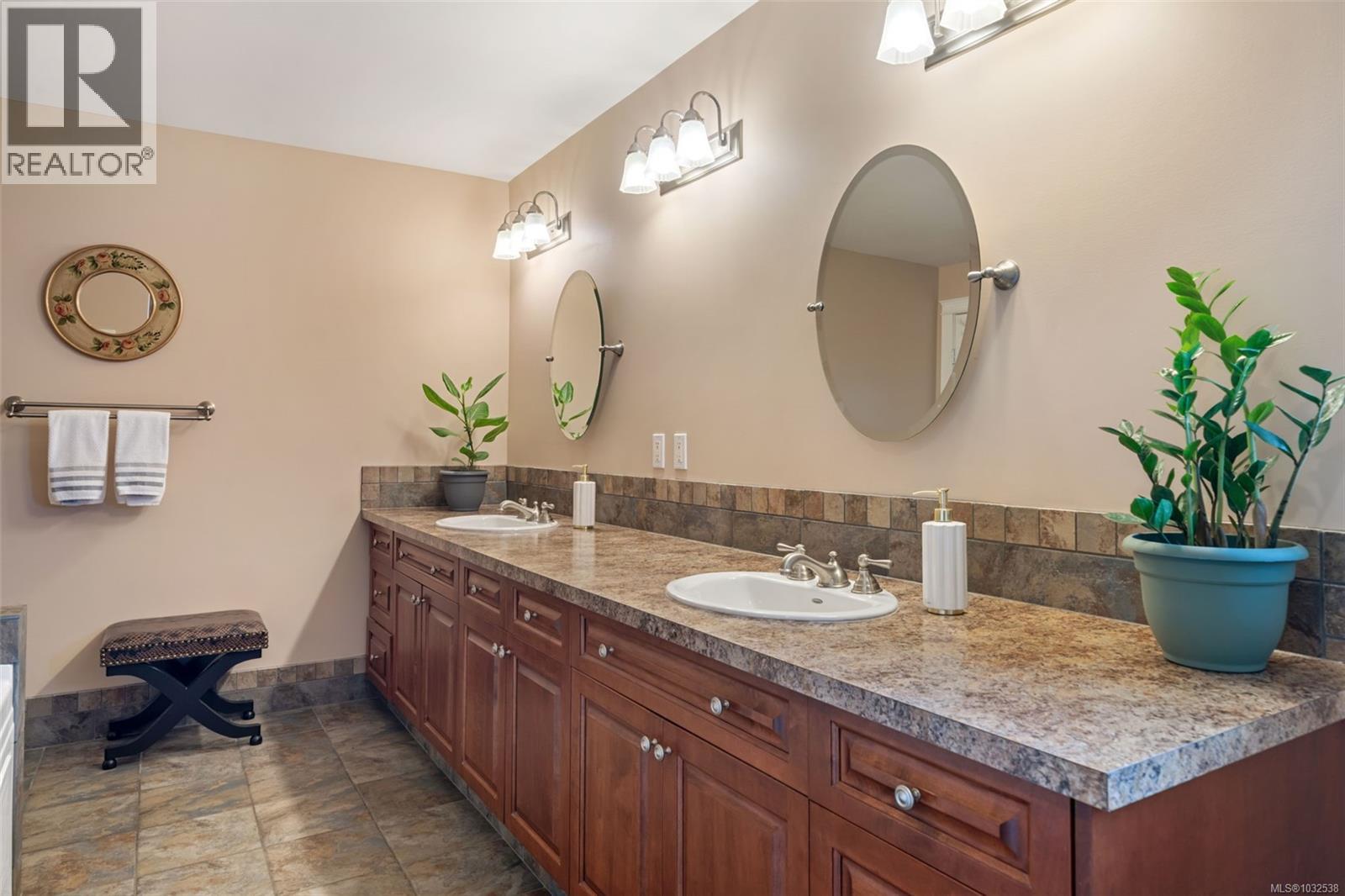  567 Prince Robert Drive, View Royal