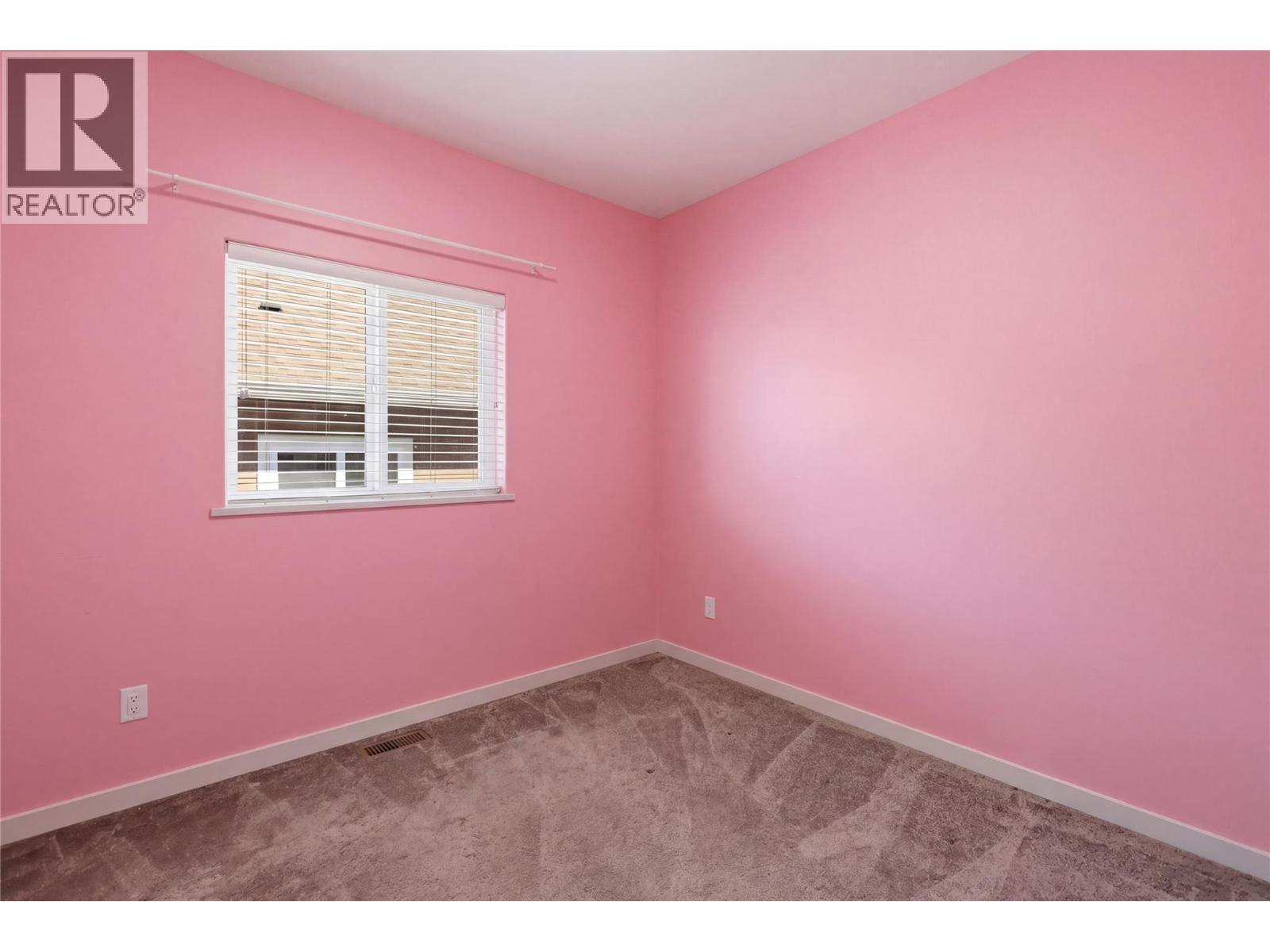 #18 1250 ABERDEEN DRIVE - 21