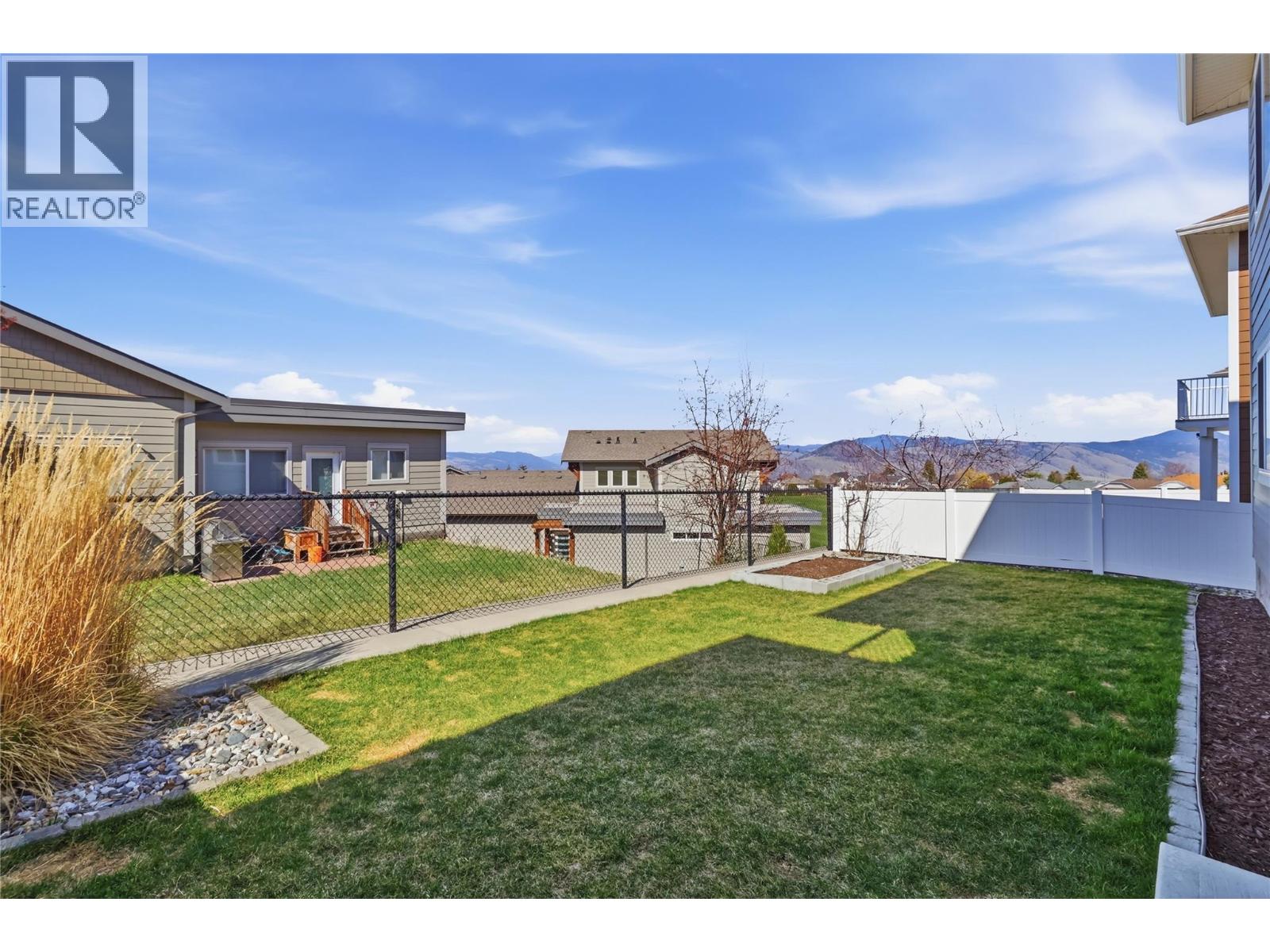 #18 1250 ABERDEEN DRIVE - 44