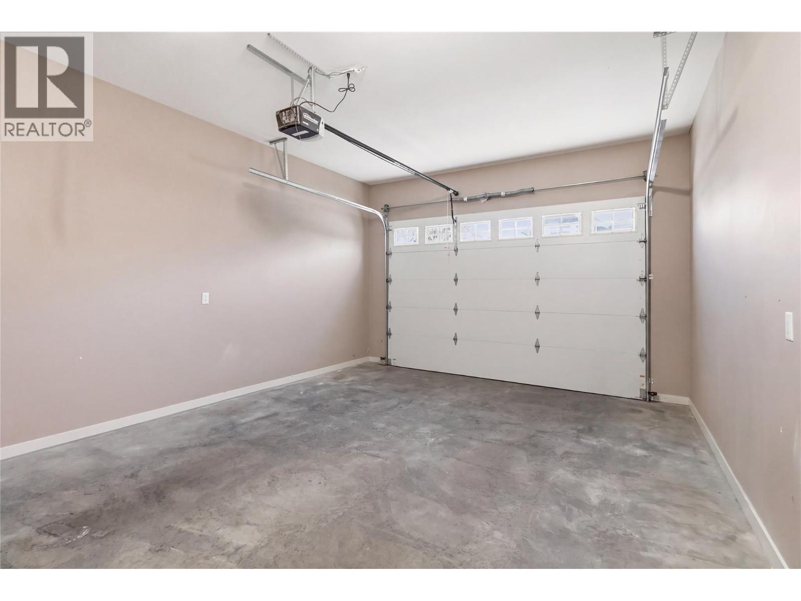 #18 1250 ABERDEEN DRIVE - 50