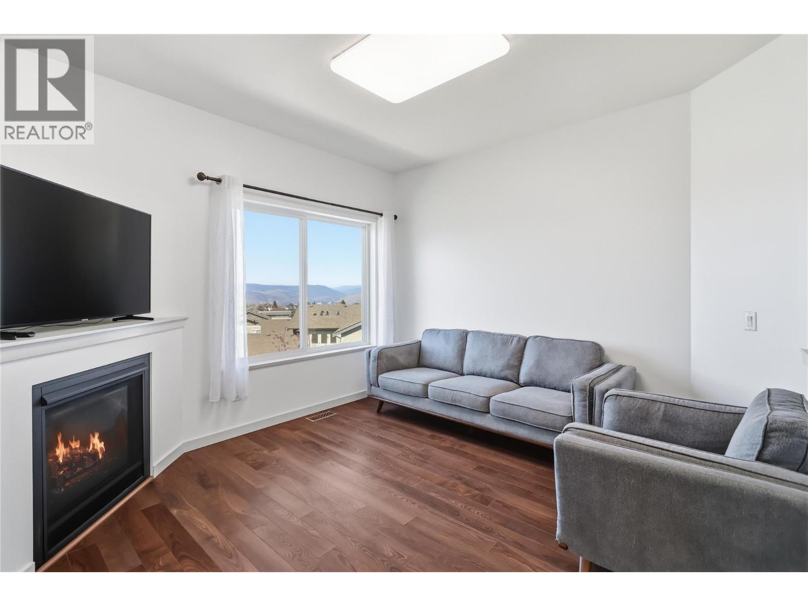 #18 1250 ABERDEEN DRIVE - 8