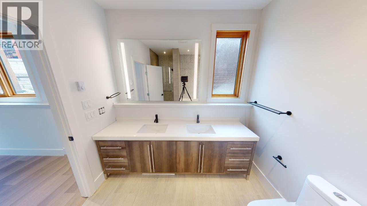 #301 7291 PROSPECTOR Avenue - 22