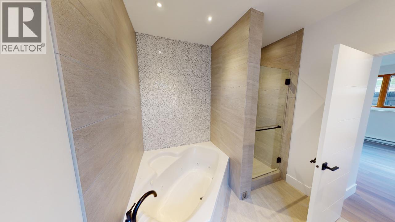 #301 7291 PROSPECTOR AVENUE - 26