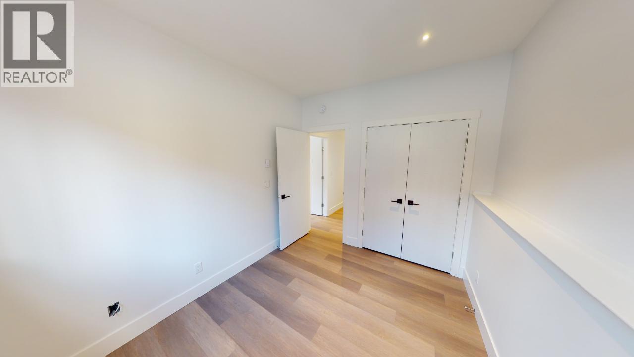 #301 7291 PROSPECTOR Avenue - 31