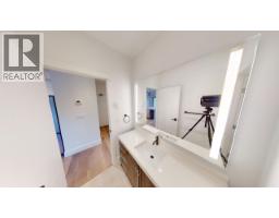 7291 Prospector Avenue Unit# 301, Radium Hot Springs, BC V0A1M0 Photo 34