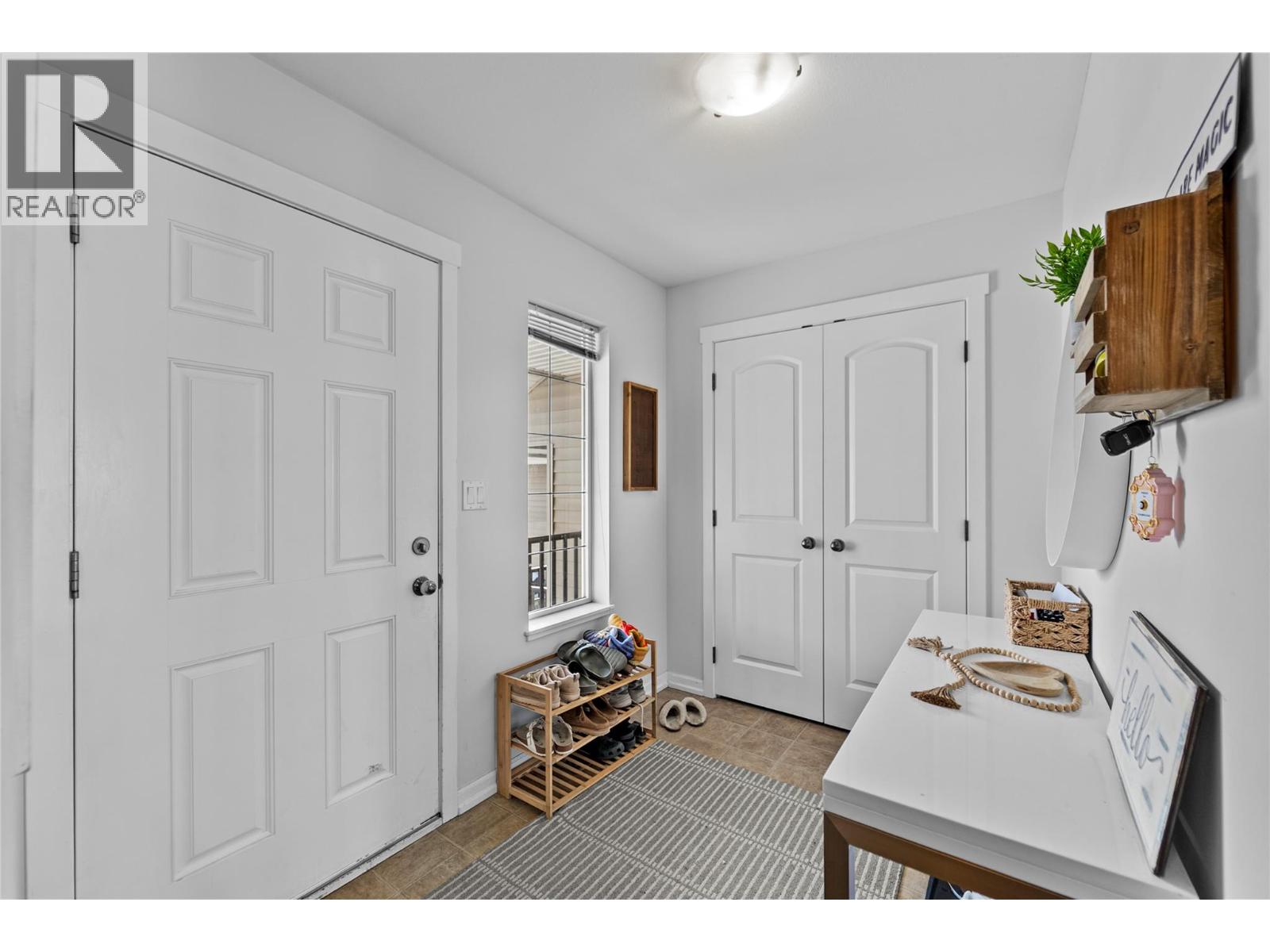 #20 1900 HUGH ALLAN DRIVE - Image 3