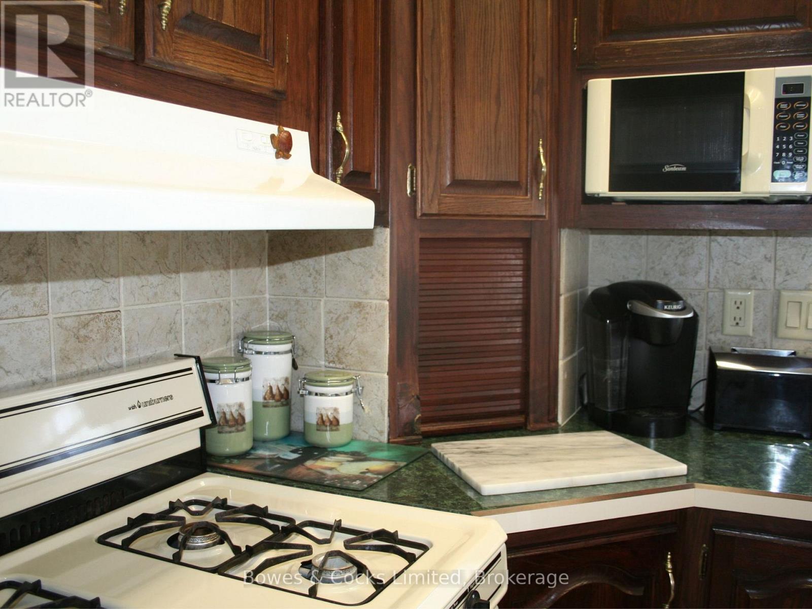 13 TRILLIUM DRIVE — photo 11
