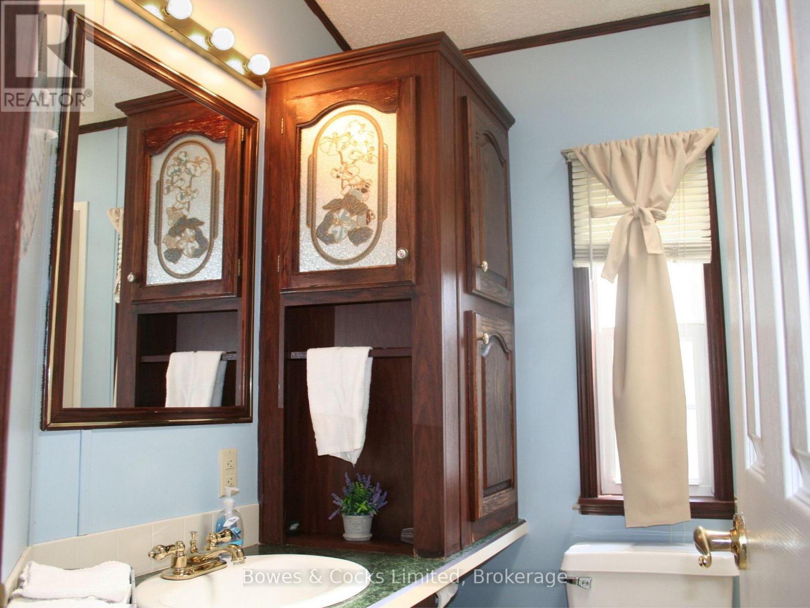 13 TRILLIUM DRIVE — photo 16
