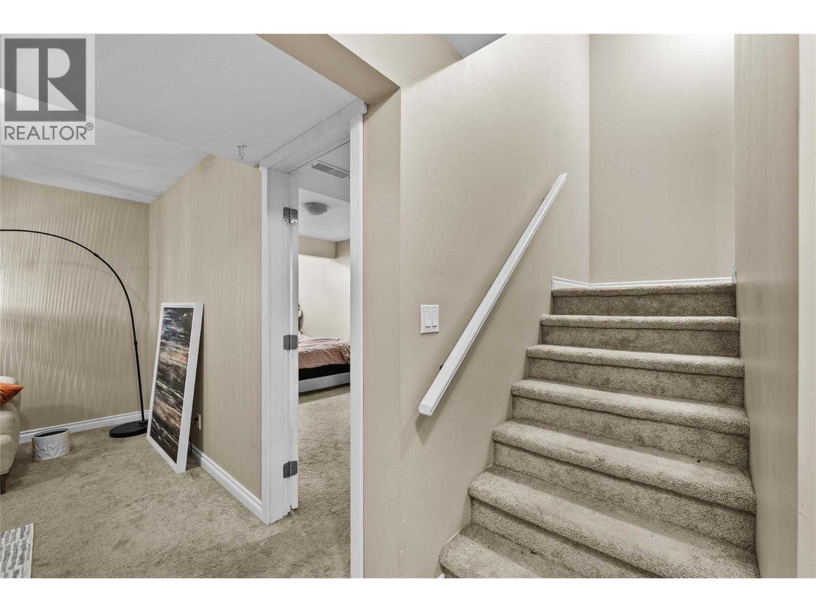 #20 1900 HUGH ALLAN DRIVE - 22