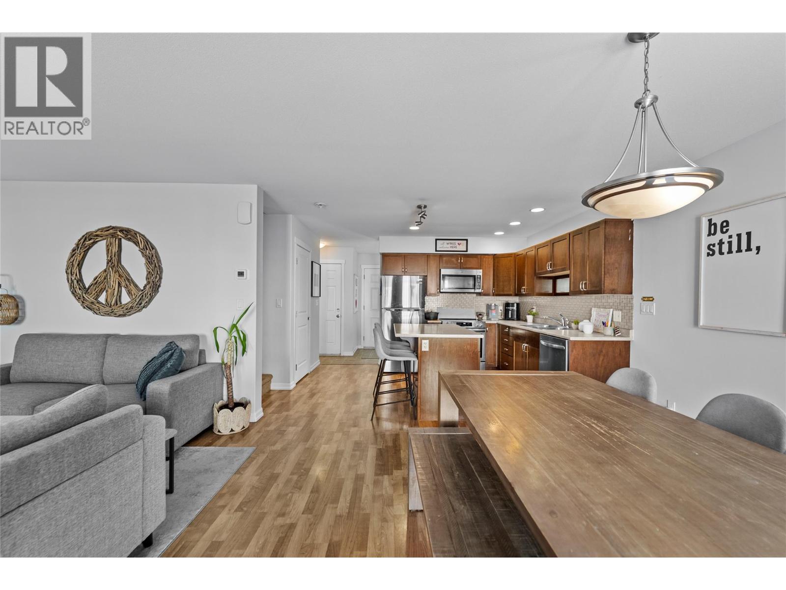 #20 1900 HUGH ALLAN DRIVE - 7