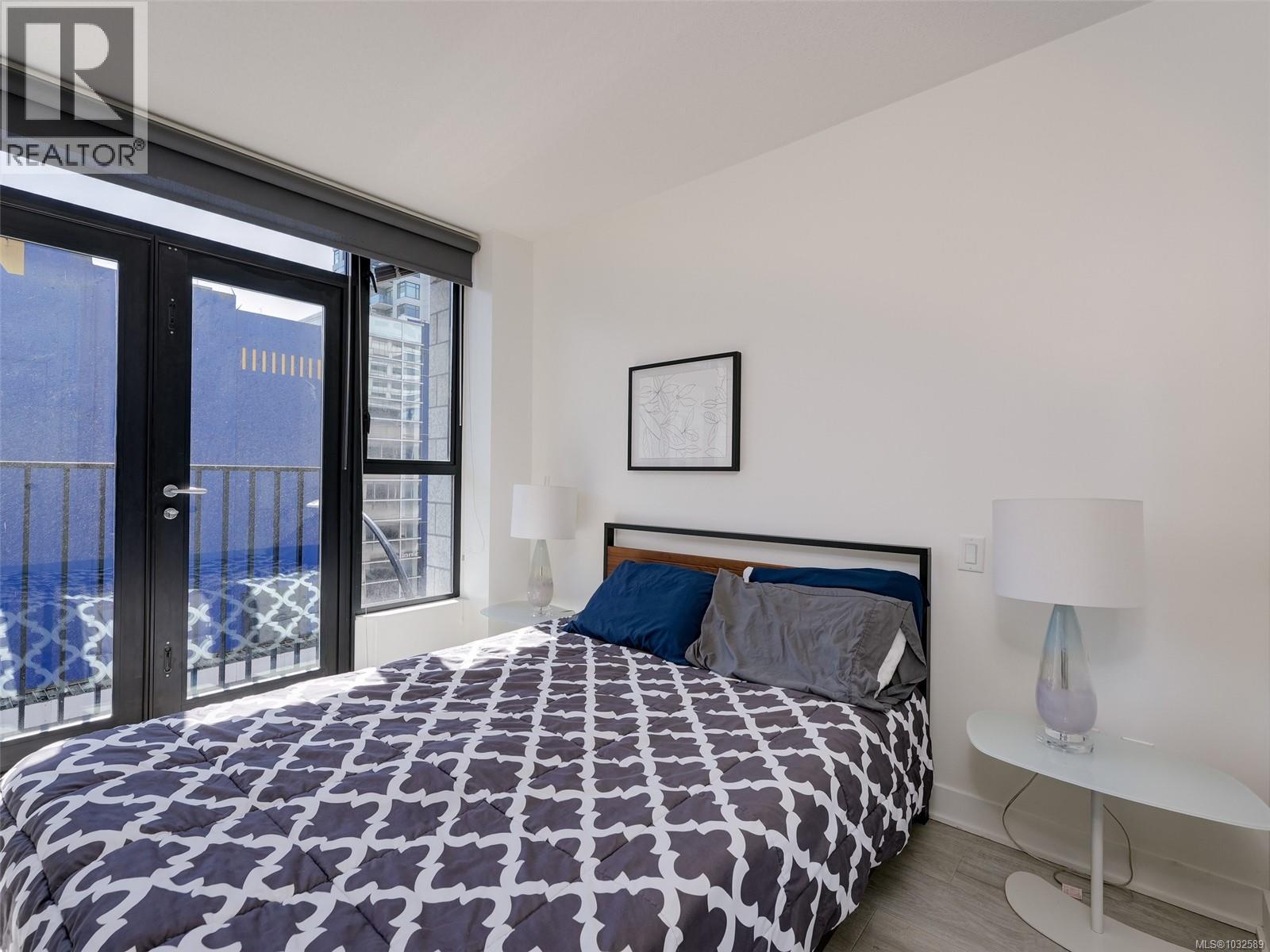 304 760 Johnson Street, Victoria