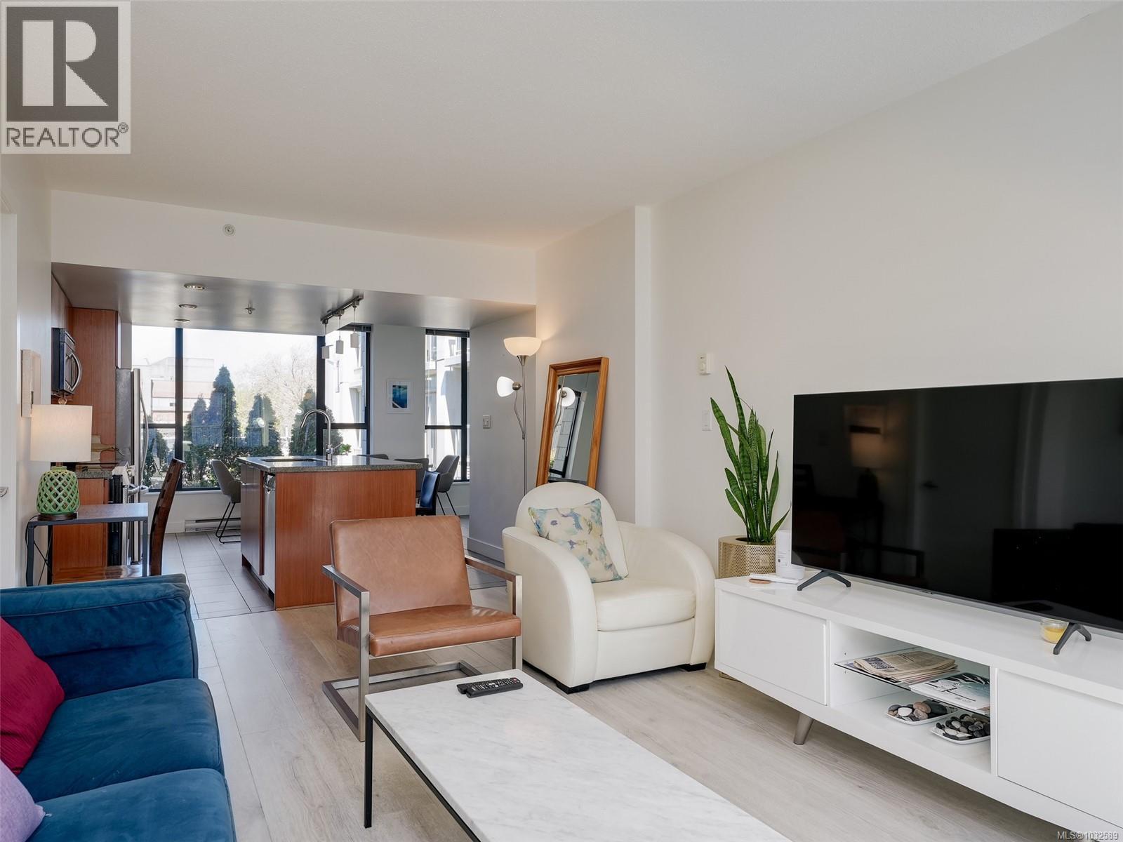 304 760 Johnson Street, Victoria