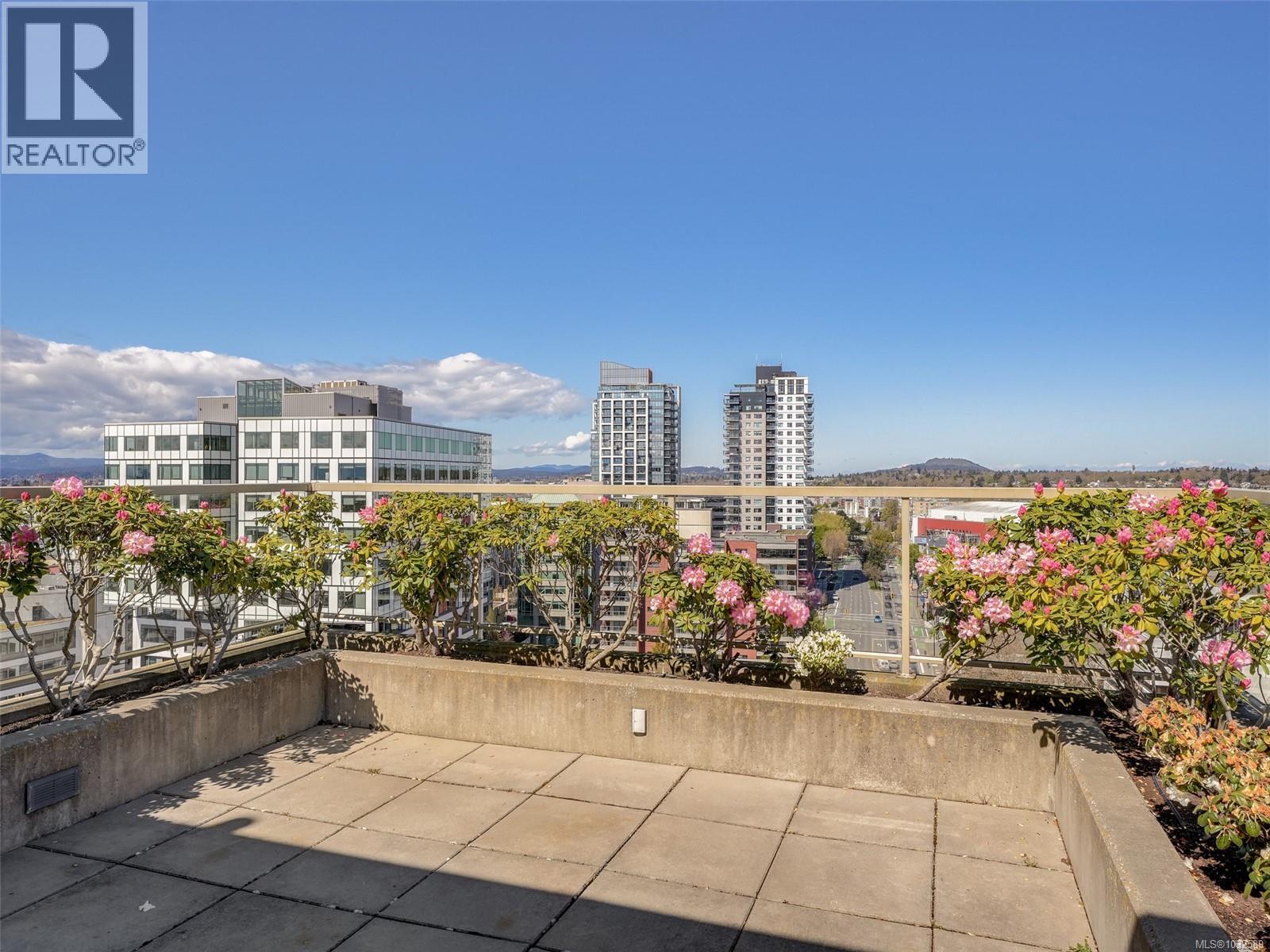 304 760 Johnson Street, Victoria