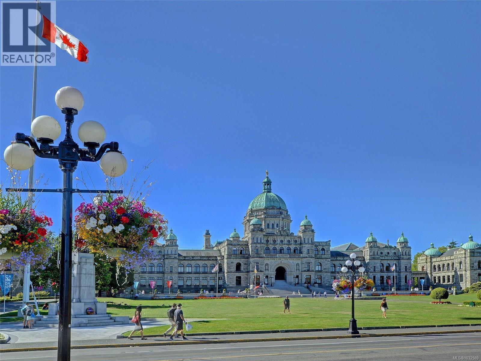 304 760 Johnson Street, Victoria