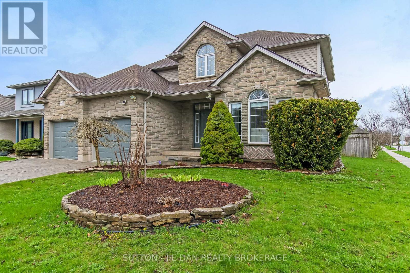 328 PLANE TREE DRIVE - 31