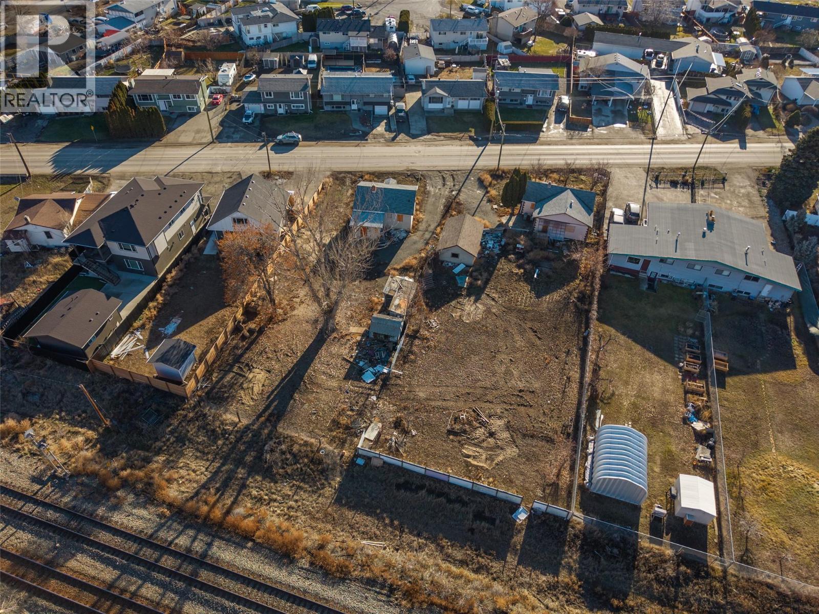 1780 PARKCREST AVENUE - 13