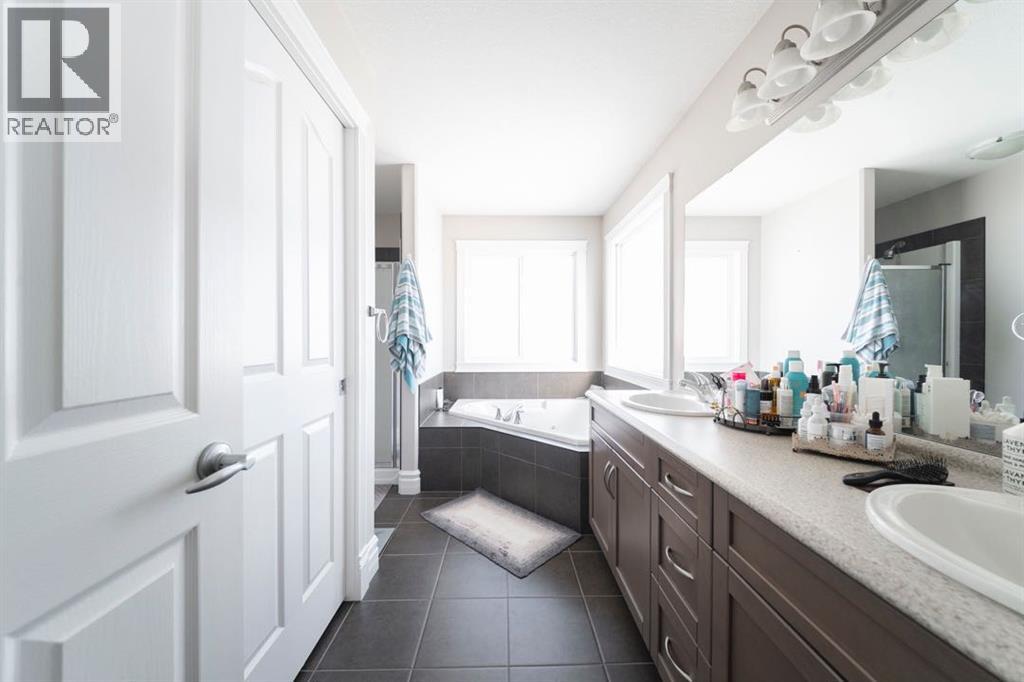 169 Chestnut Way, Fort McMurray