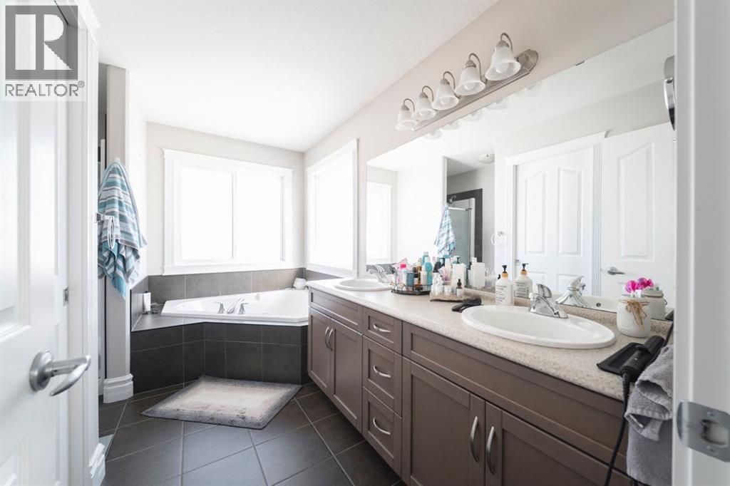 169 Chestnut Way, Fort McMurray