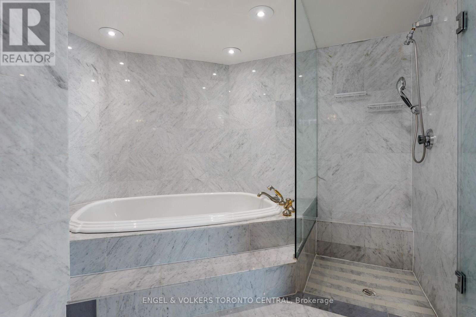 803E - 460 QUEENS QUAY WAY W — photo 29