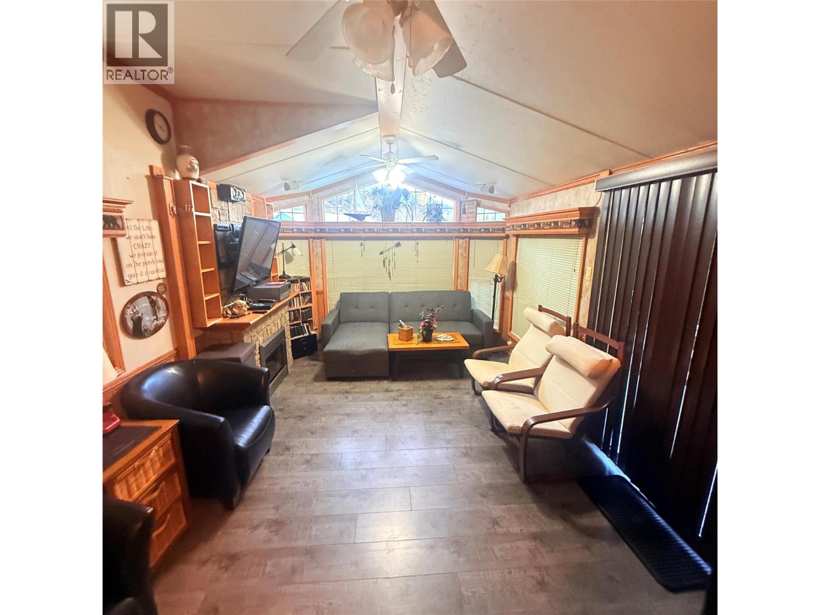 #3 2633 SQUILAX-ANGLEMONT ROAD - 5