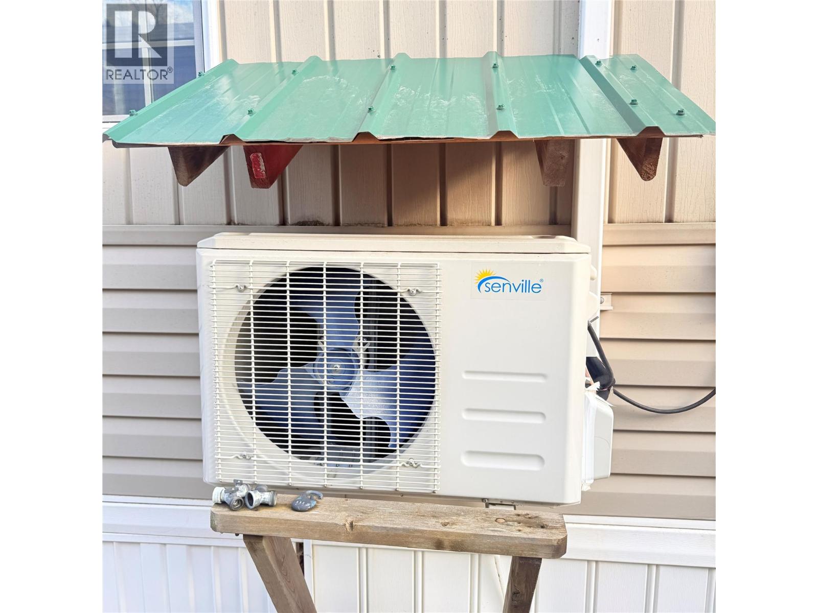 #3 2633 SQUILAX-ANGLEMONT ROAD - 16