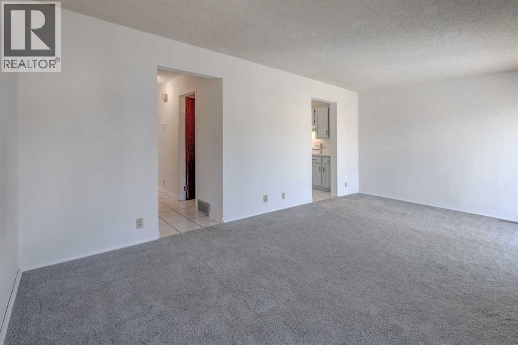 Single Family House for Sale in  Beddington Rise NE Beddington Heights Calgary 