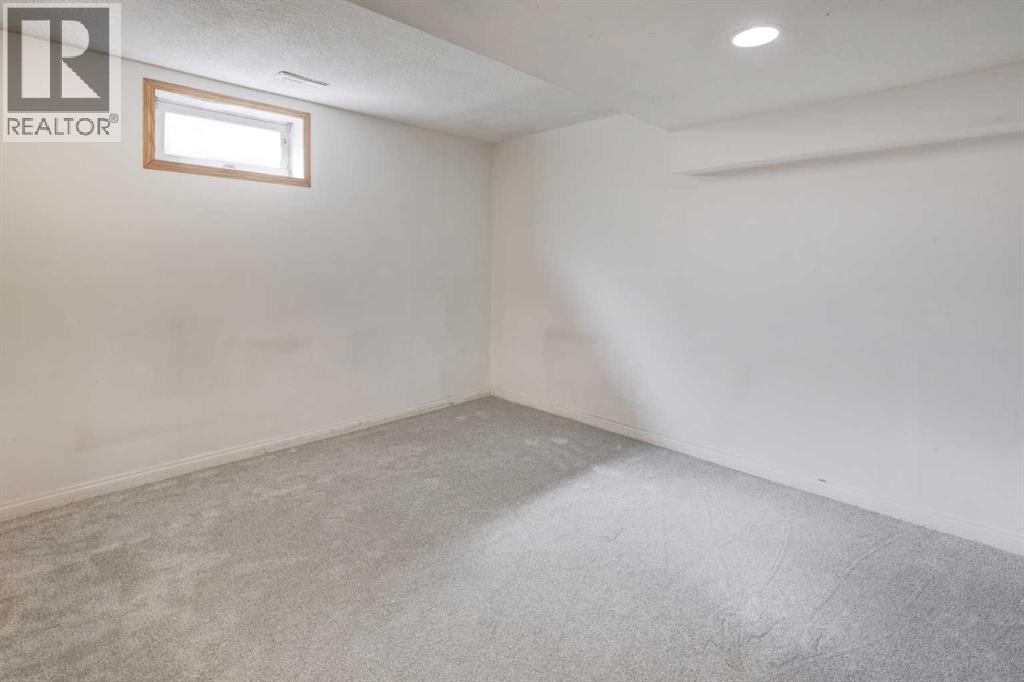 Single Family House for Sale in  Beddington Rise NE Beddington Heights Calgary 