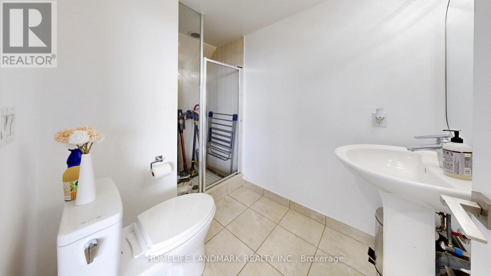 #PH-11 1060 SHEPPARD AVENUE W - 16