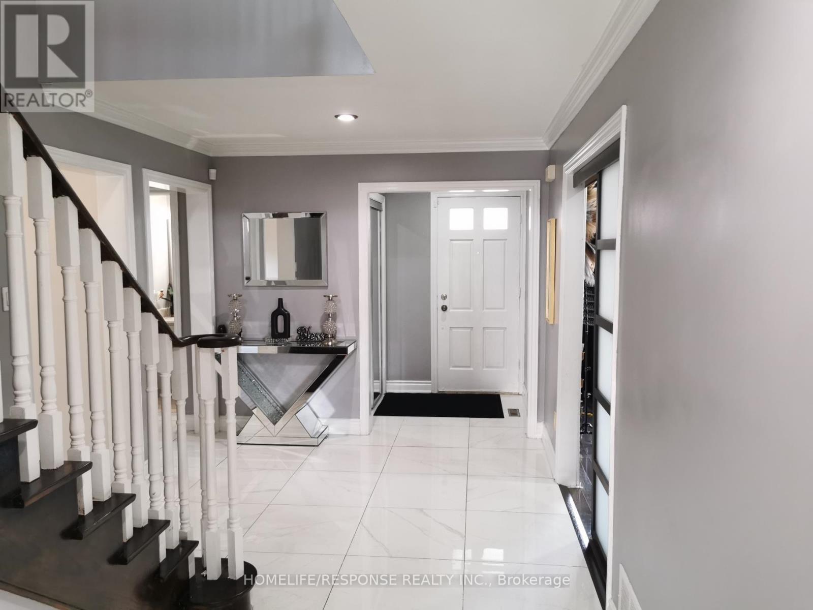 16 COCHRANE AVENUE - 3