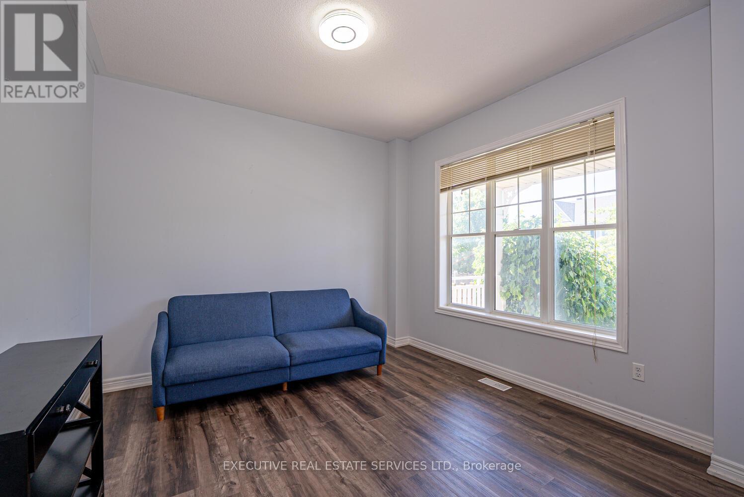 39 HURST STREET - 14