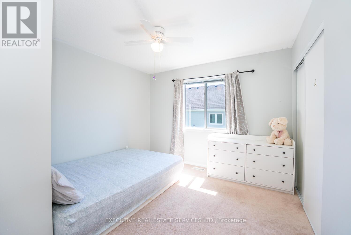 39 HURST STREET - 33