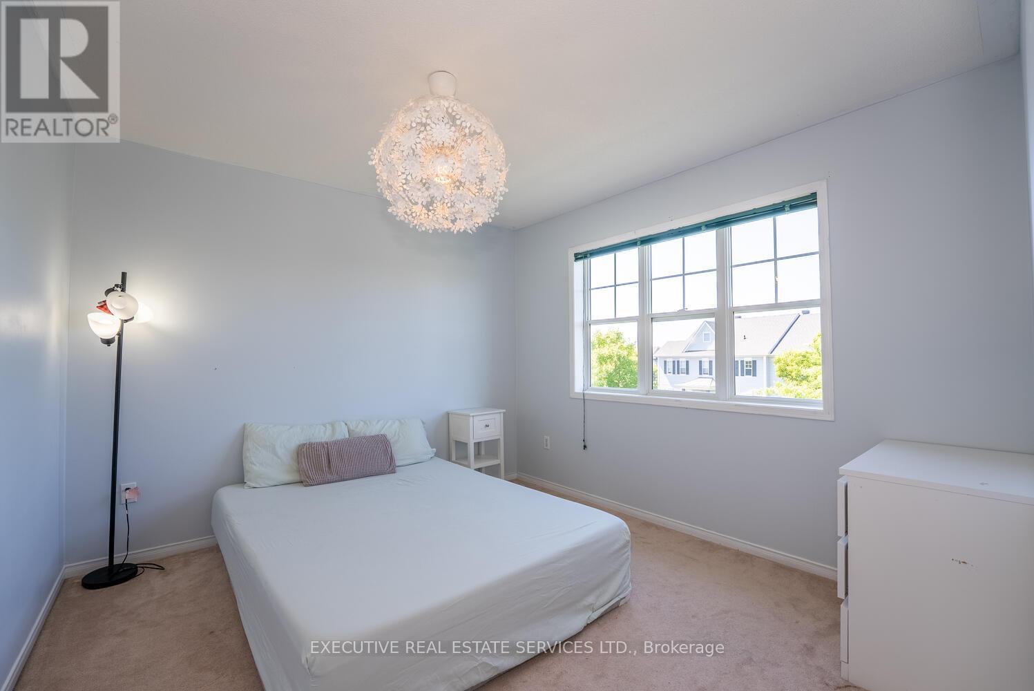 39 HURST STREET - 35