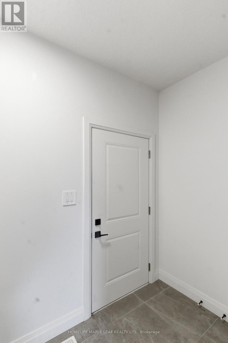 1566 WRIGHT CRESCENT - 17