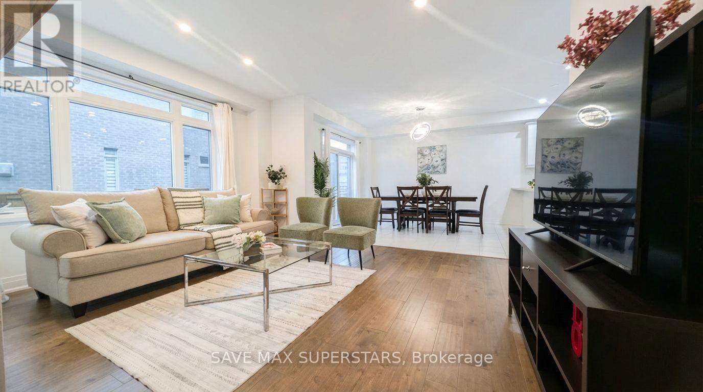 20 PADDINGTON GROVE - 21