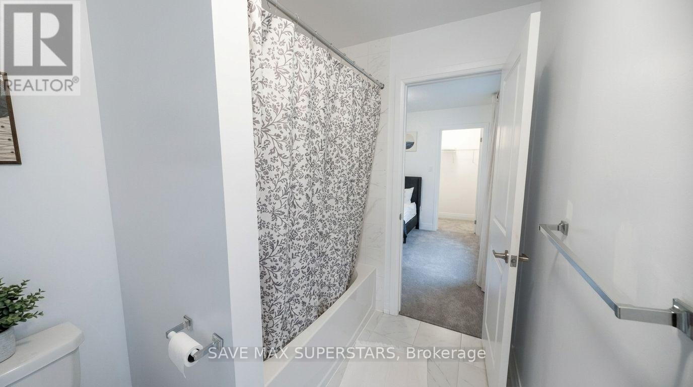 20 PADDINGTON GROVE - 29